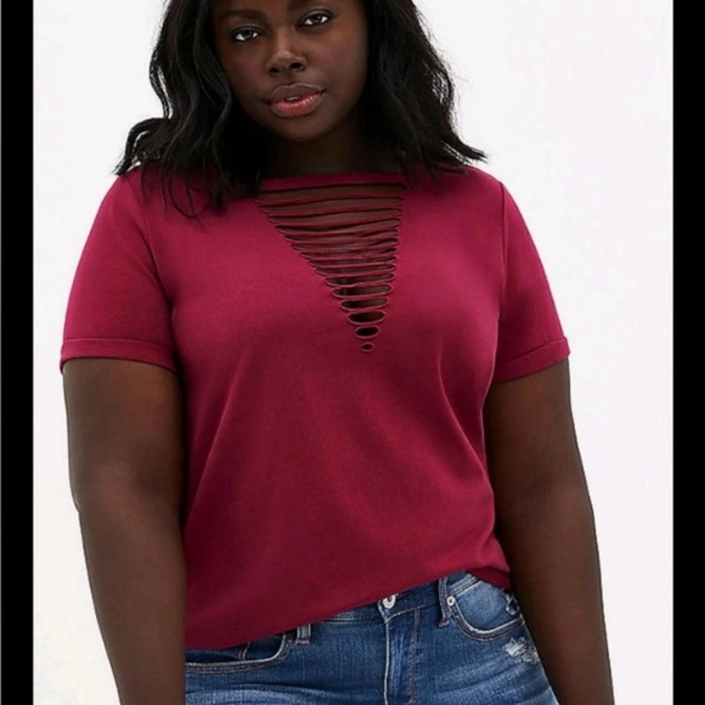 TORRID - Sz 1 - Wine Short-Sleeve Cutout Front Tee